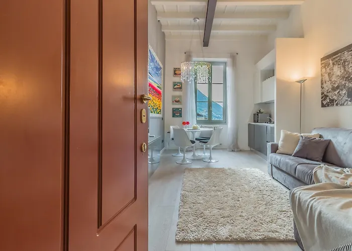 Апартаменты Il Diamante Del Варенна